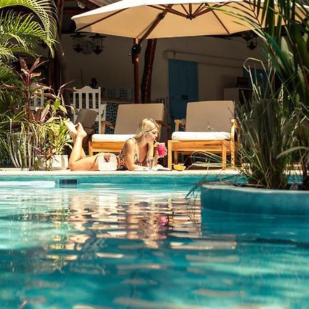 נוסארה Hotel Guiones מראה חיצוני תמונה