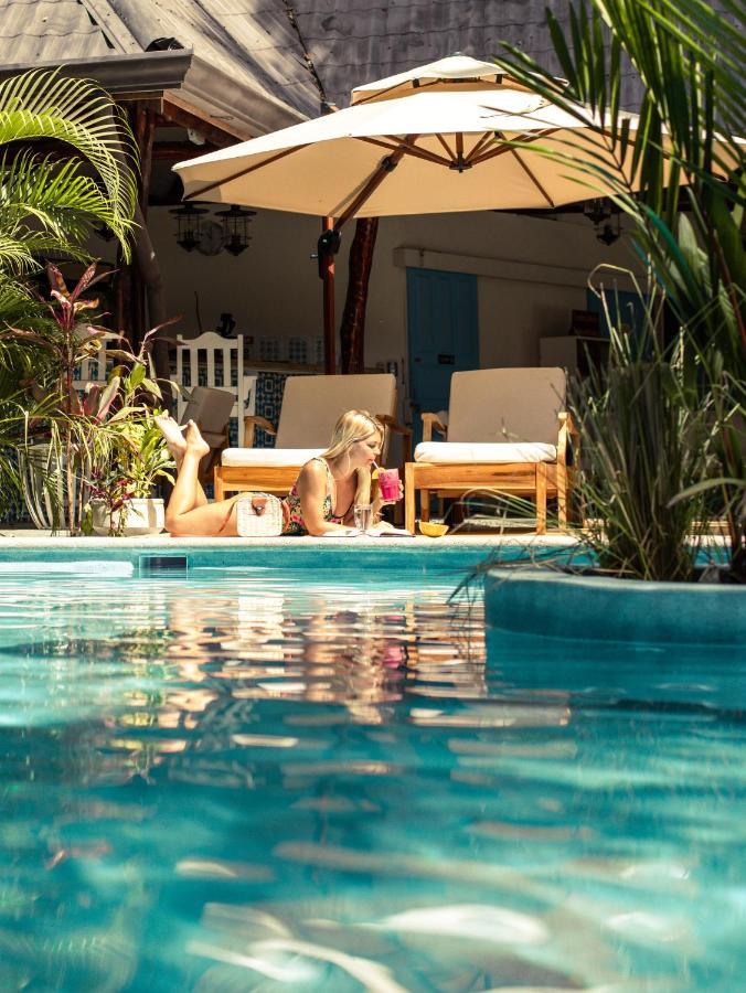 נוסארה Hotel Guiones מראה חיצוני תמונה
